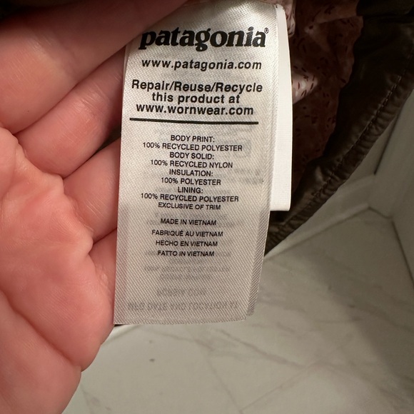 Patagonia Brown Quilted Women’s Jacket - Picture 6 of 6